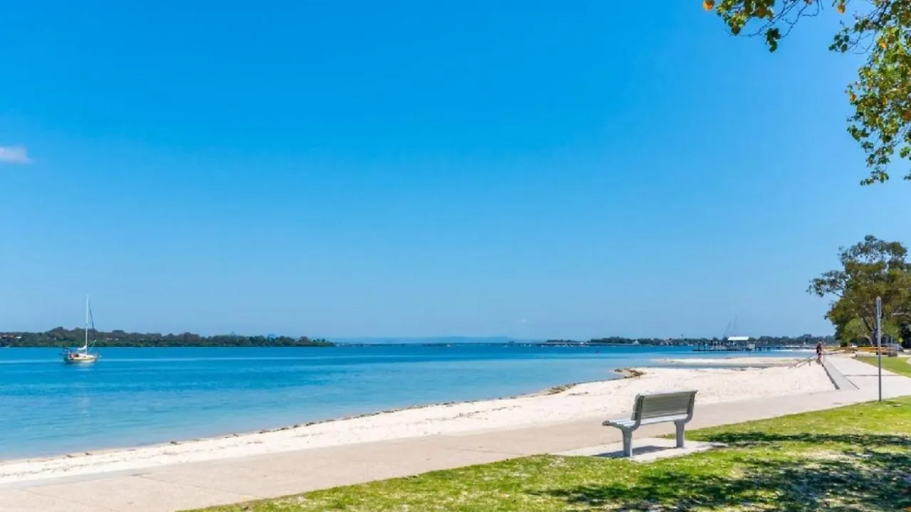 Lowset, Pet Friendly Cottage - Sunset Ave, Bongaree Bellara 오스트레일리아